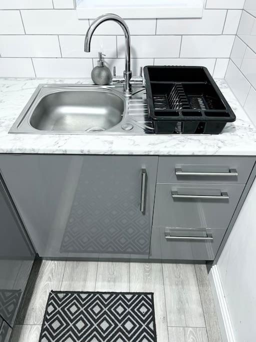 Modern Studio Near Nec With Free Parking - Prime Location Sheldon  Exterior photo